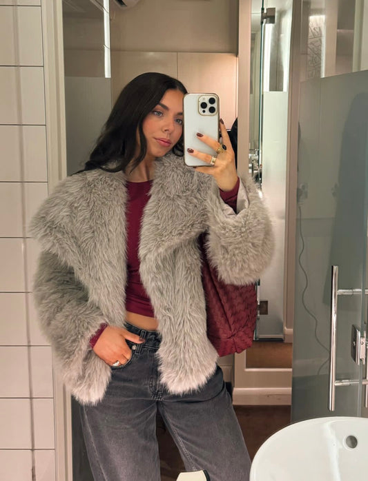 DEMURE - FAUX FUR COAT