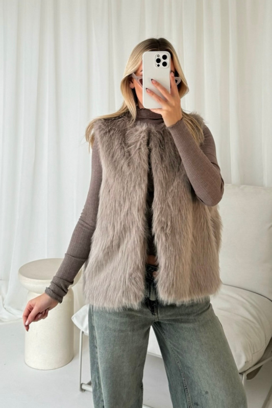 HEIDI - FAUX FUR GILET