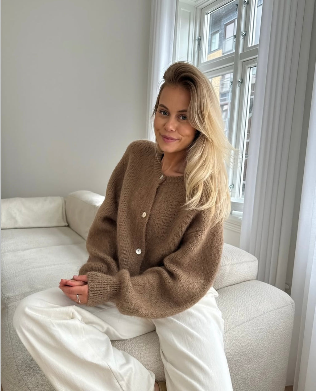 ALICE - KNITTED BUTTON CARDIGAN