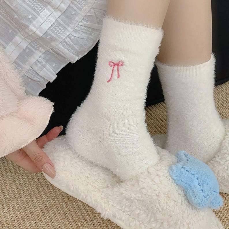 EVIE - 4 PACK BOW SLIPPER SOCKS