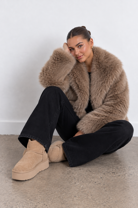 DEMURE - FAUX FUR COAT