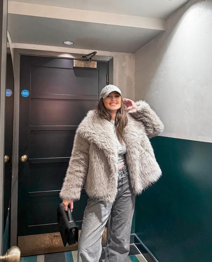 DEMURE - FAUX FUR COAT