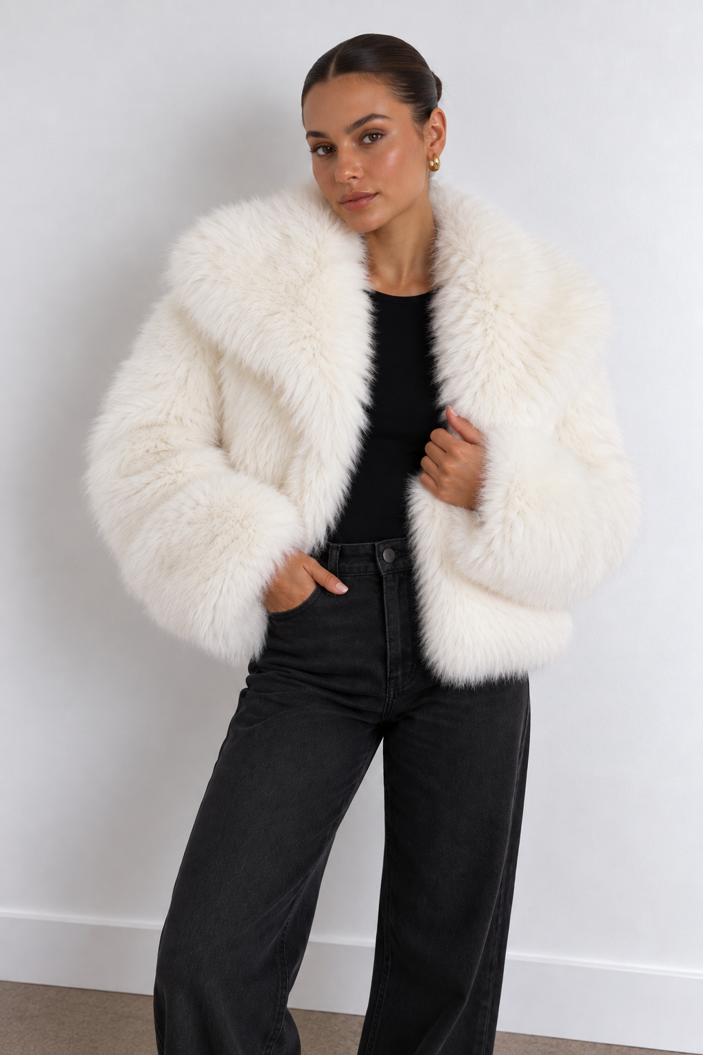 DEMURE - FAUX FUR COAT