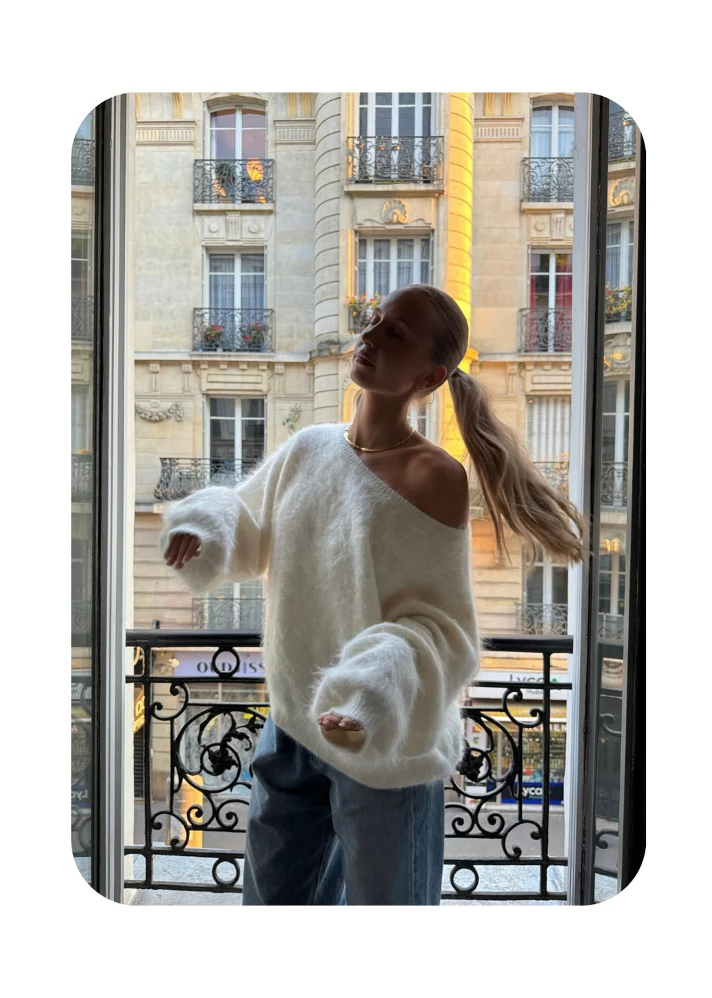 AMI - ONE SHOULDER KNITTED JUMPER