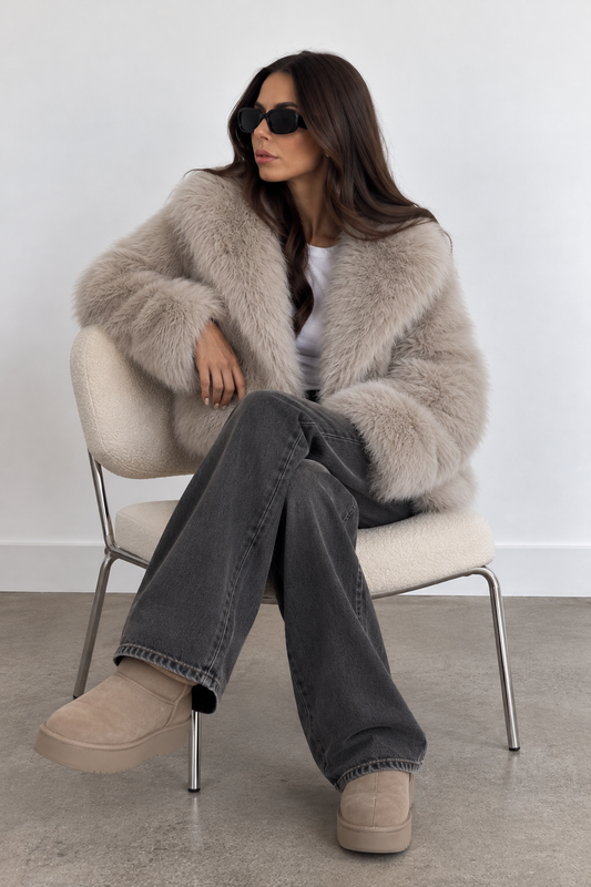 DEMURE - FAUX FUR COAT