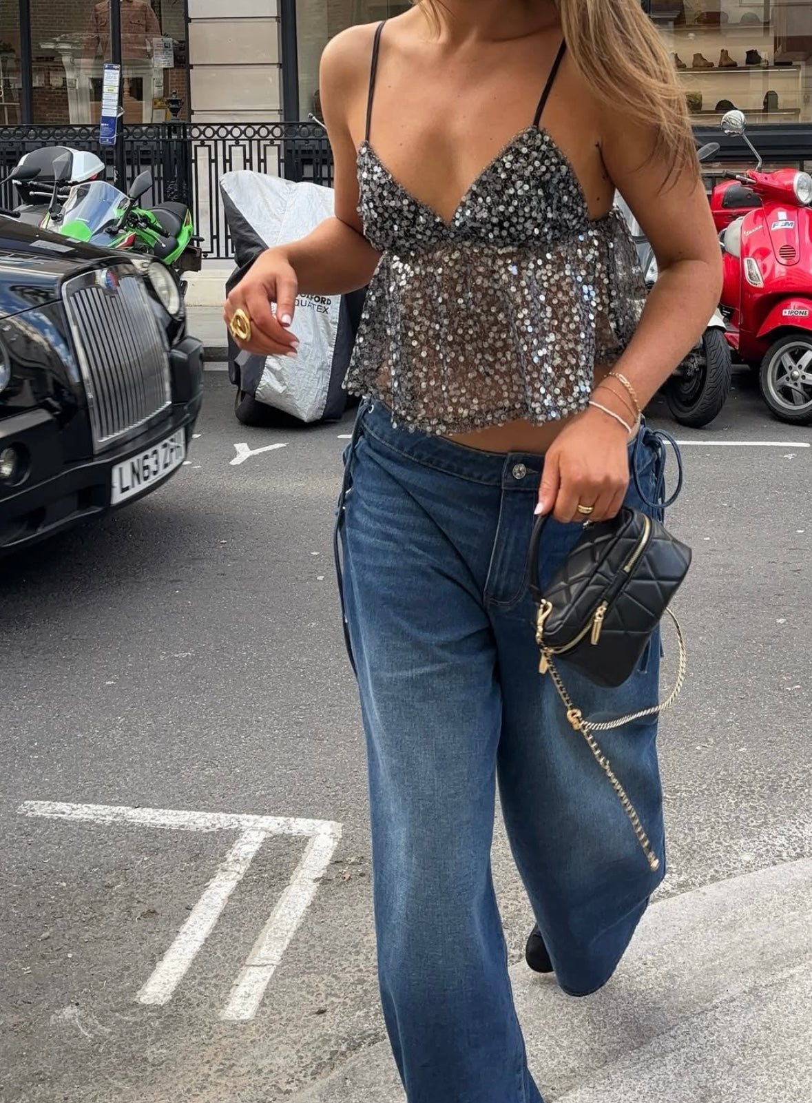 SUKI- SEQUIN STRAPY TOP