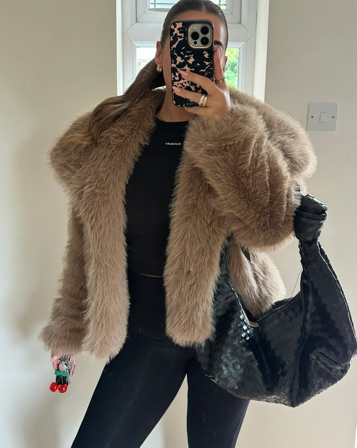 DEMURE - FAUX FUR COAT