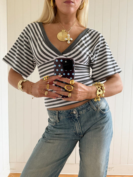 ANNIE - STRIPED V NECK TOP