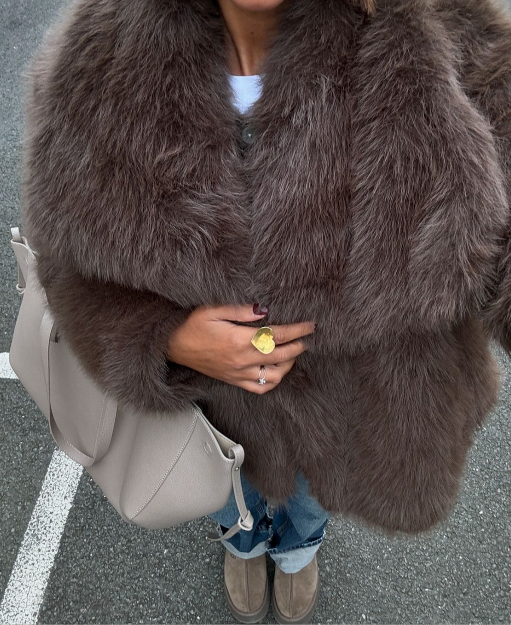 DEMURE - FAUX FUR COAT