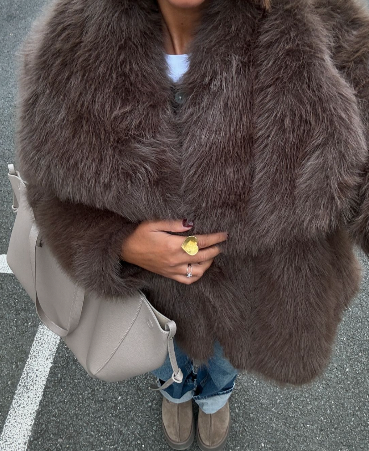 DEMURE - FAUX FUR COAT