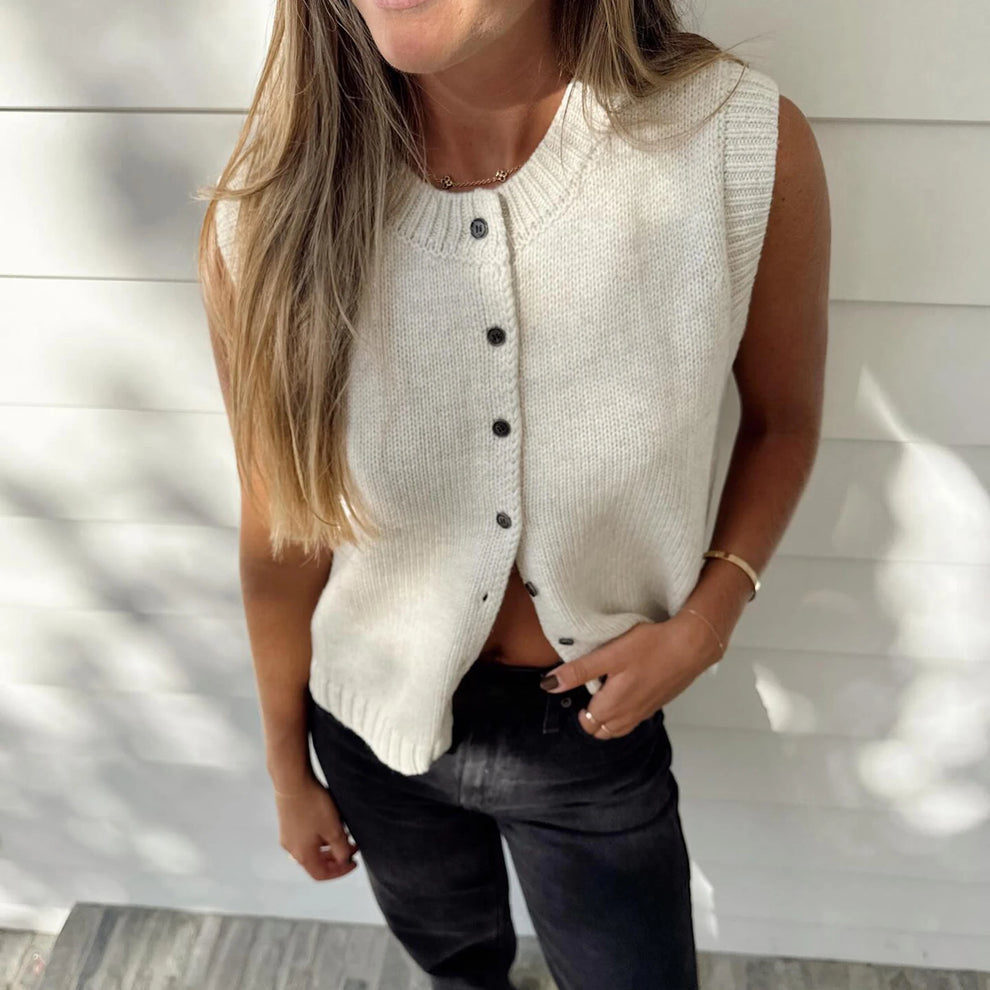AMELIA - KNITTED BUTTONED VEST