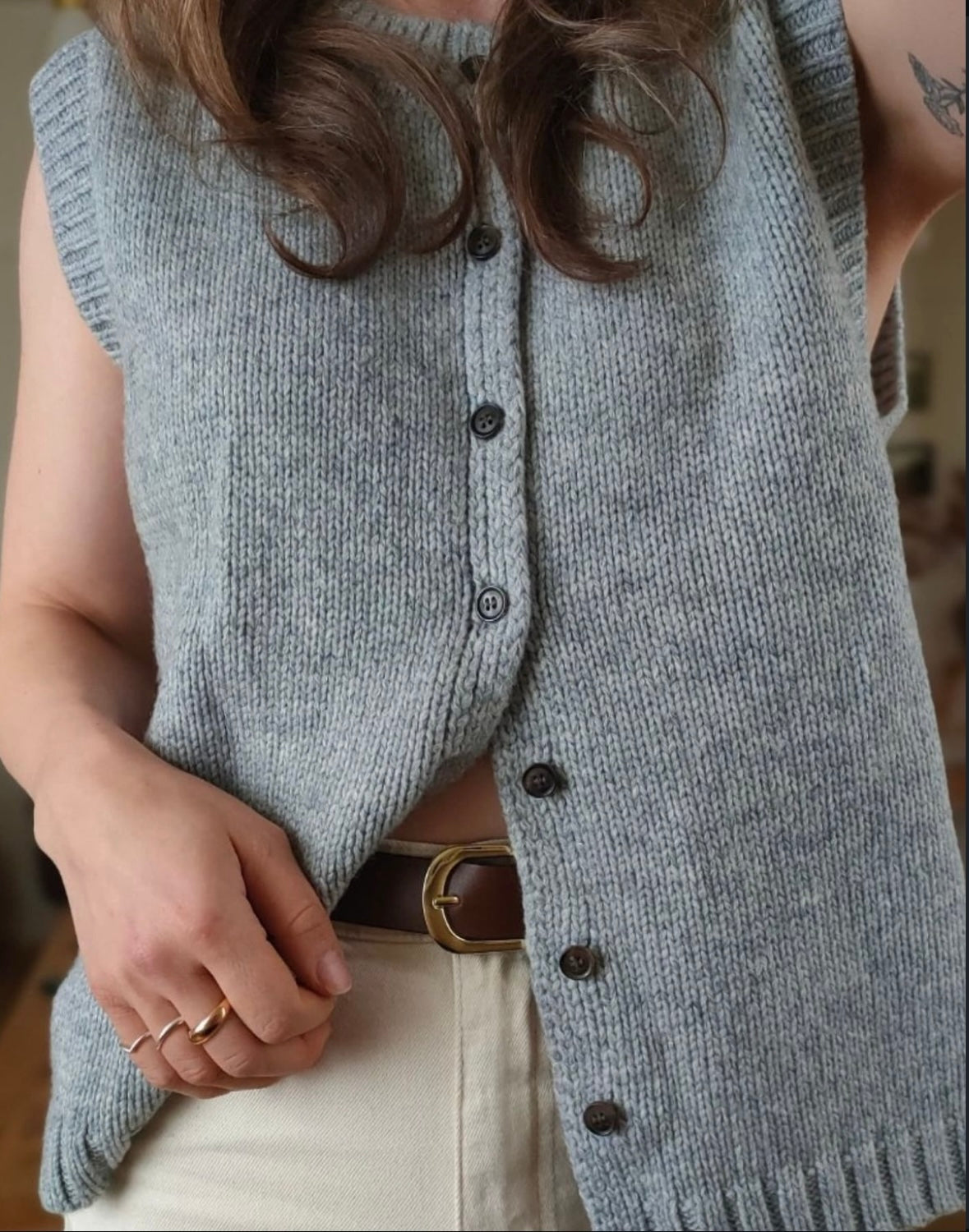 AMELIA - KNITTED BUTTONED VEST