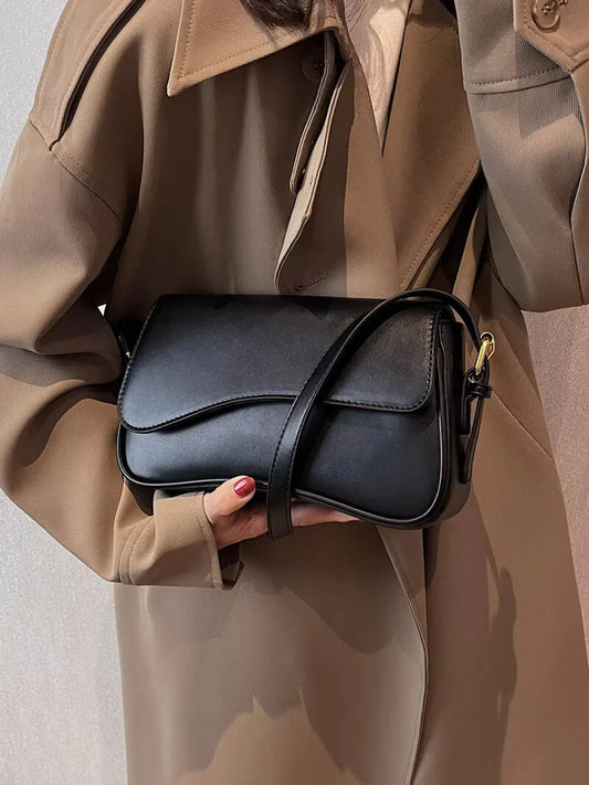 ZARA - CURVED BAG