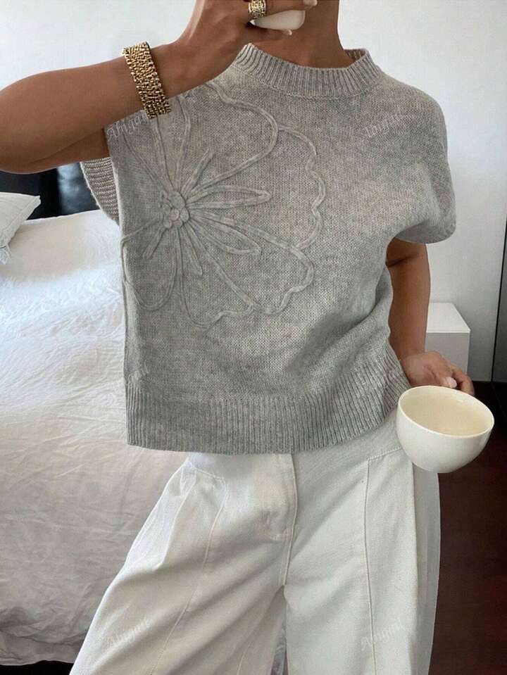 EVE - 3D FLORAL KNITTED VEST