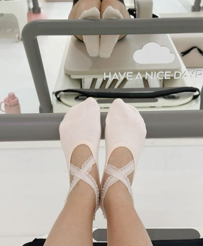 ESME - PILATES GRIP SOCKS