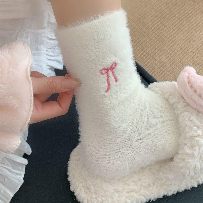 EVIE - 4 PACK BOW SLIPPER SOCKS