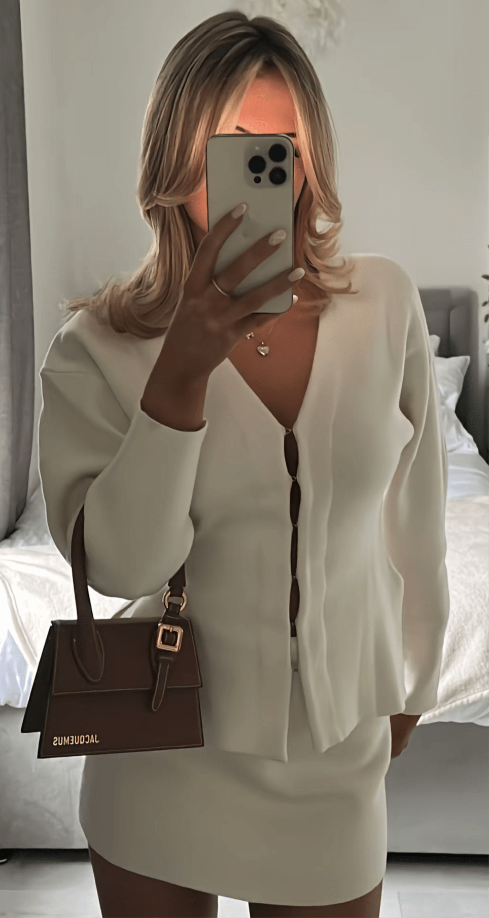 COURTNEY - HARLOWE