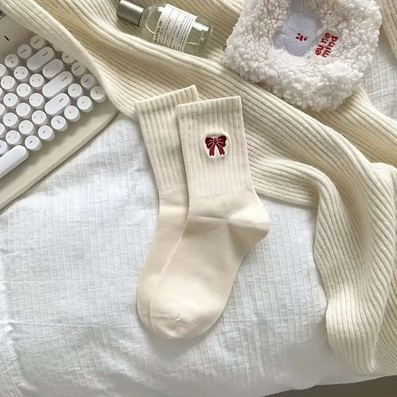 JUNIPER - BOW EMBROIDERED SOCKS