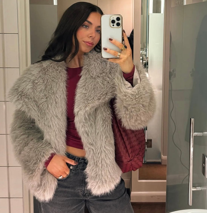DEMURE - FAUX FUR COAT
