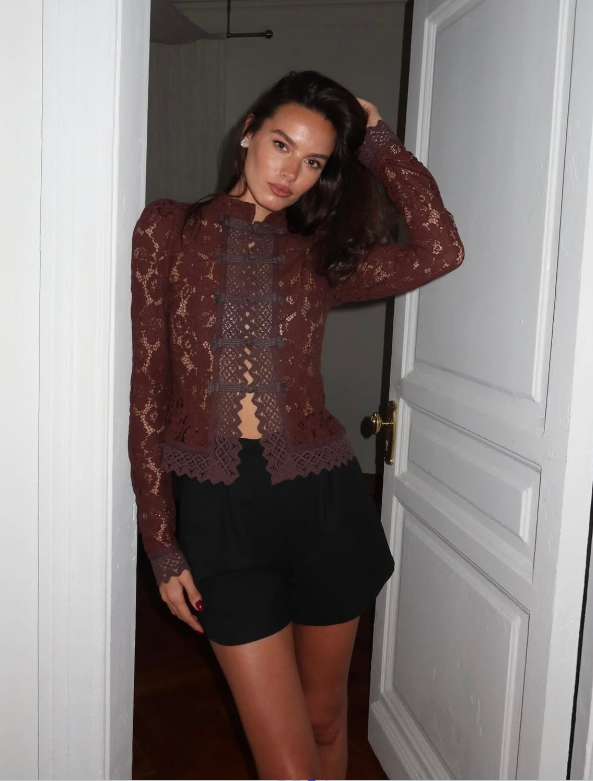 ELSA - LACE BRODERIE TOP