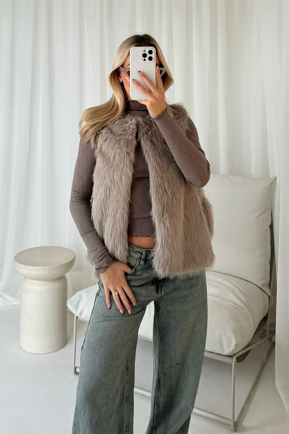 HEIDI - FAUX FUR GILET